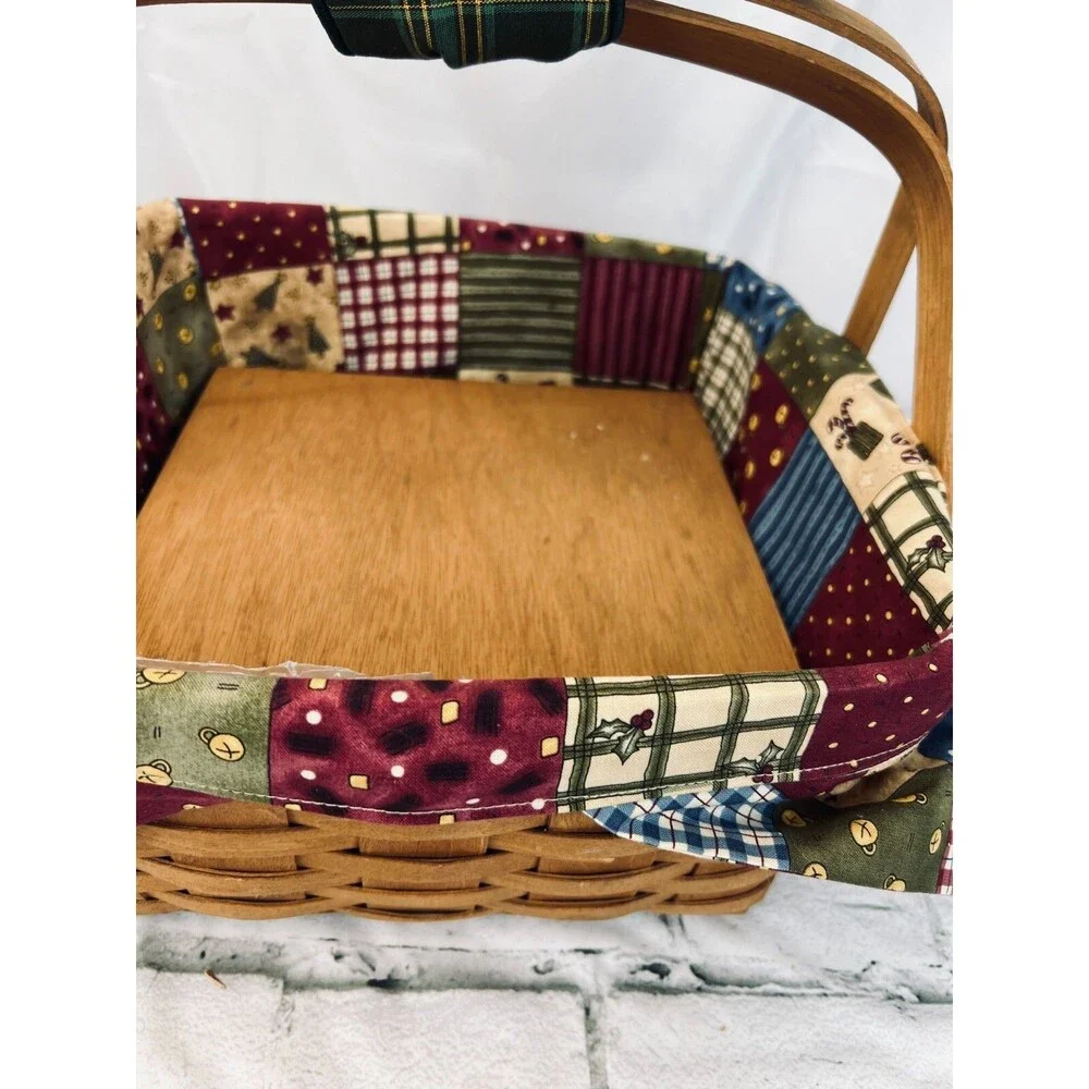 1988 Longaberger Small Picnic Basket w/Holiday Liner & Riser 12